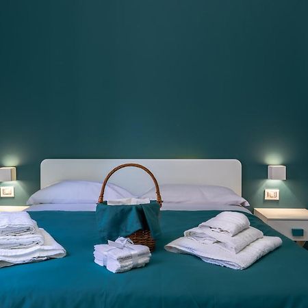 Rua De Mar Chiatamone Hotel Наполи Екстериор снимка